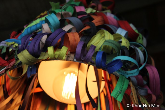 Zipper lamp