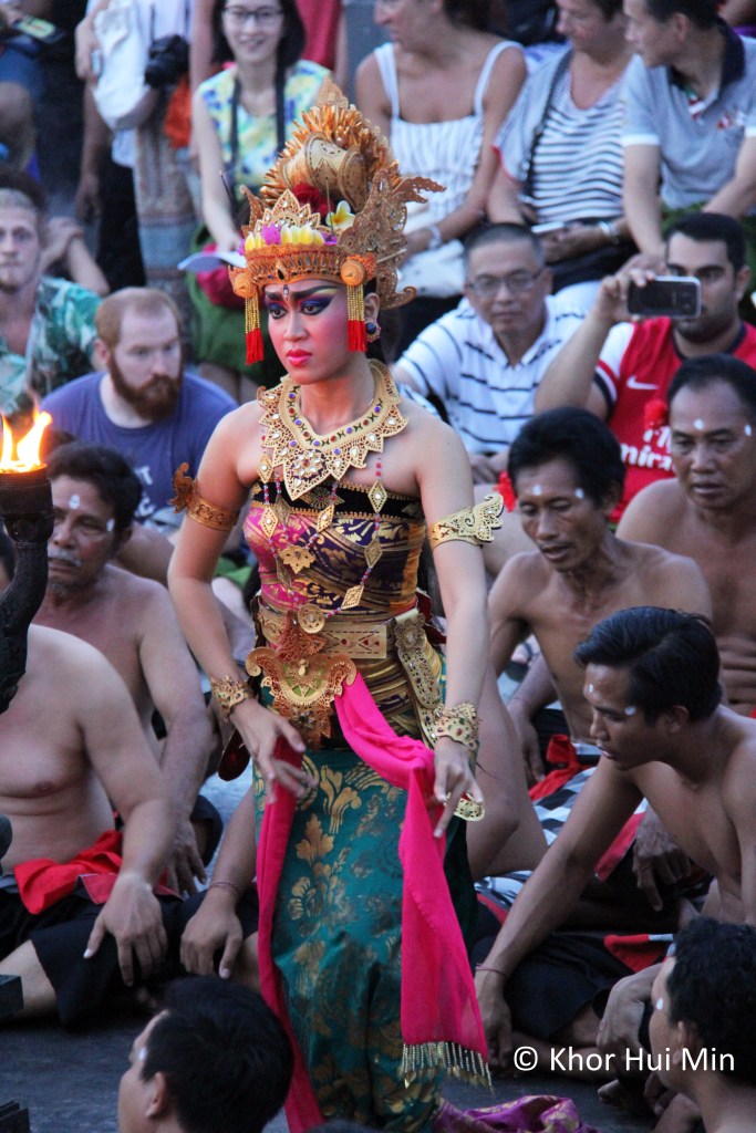 Tarian Kecak Uluwatu