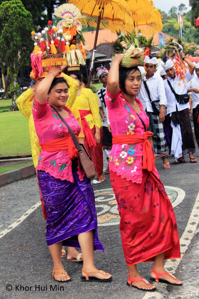 Procession at Ulun Danu Keberatan Temple