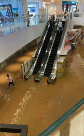 长沙1小时雨量54个西湖 火车站地铁被淹