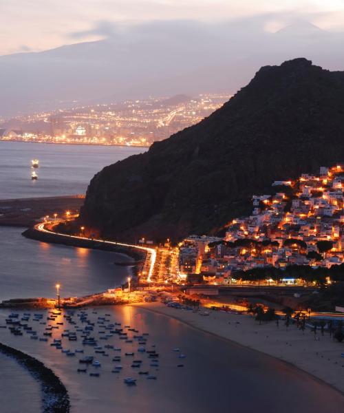 Et smukt billede af Santa Cruz de Tenerife, som ligger i nærheden af Tenerife Sur Lufthavn