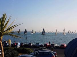 New Holmwood Hotel, hotel i Cowes