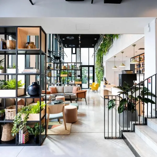 Staycity Aparthotels Paris La Defense, hotel din Courbevoie