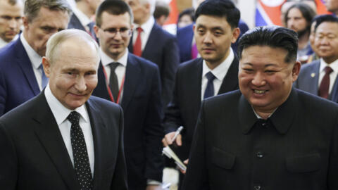 Vladimir Putin na kiongozi wa Korea Kaskazini Kim Jong-un, Juni 19, 2024 mjini Pyongyang.