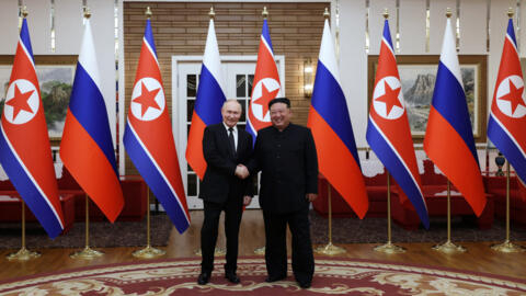 Rais wa Urusi Vladimir Putin na kiongozi wa Korea Kaskazini Kim-Jong-un wakiwa Pyongyang, Korea Kaskazini, Juni 19, 2024.