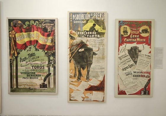 Carteles de corridas organizadas a beneficio de la Asociación de la Prensa, ahora expuestos en la Casa de la Provincia