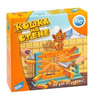 Кошка на стене