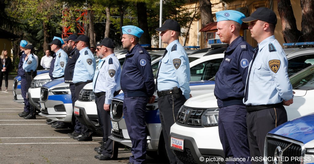 From file: North Macedonian police and Frontex have been jointly patrolling the border between the country and Greece since April 2023 | Photo: picture-alliance/AP