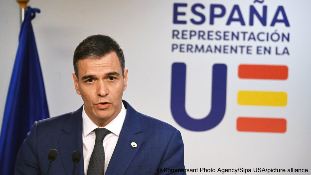 Spain's Prime Minister Pedro Sanchez says he is against processing asylum seekers outside of the EU's borders | Photo: Alex Sochacki/Kommersant/Sipa USA / picture alliance