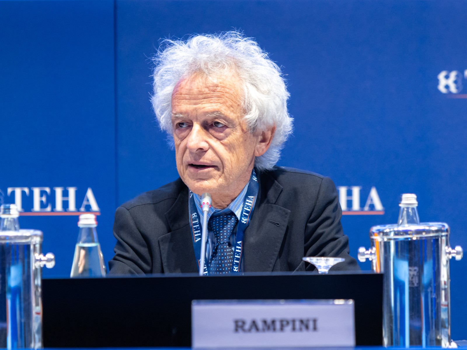 AMBROSETTI CLUBPHYGITAL MEETING 
Sfide e opportunità: le implicazioni globali delle elezioni USA nel nuovo equilibrio geopolitico