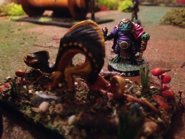 Warzi attempting to dodge the sniffer lizard
