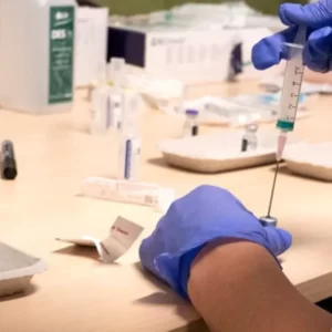 På måndag öppnar Skåne för bokning av dos tre för alla vuxna som vaccinerades för mer än sex månader sedan