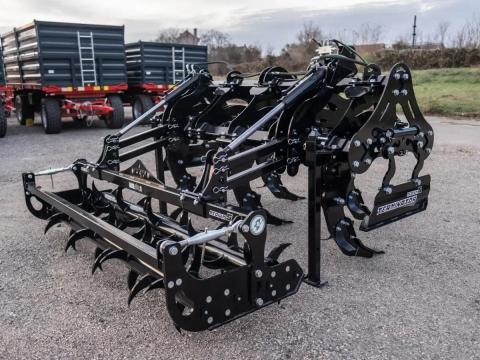 AKCIÓ I Talajlazító I TERMINATOR 7 késes I 55 cm mélység I 3 m I -500.000 Ft AKCIÓ I Talajlazító I TERMINATOR 7 késes I 55 cm mélység I 3 m I -500.000 Ft