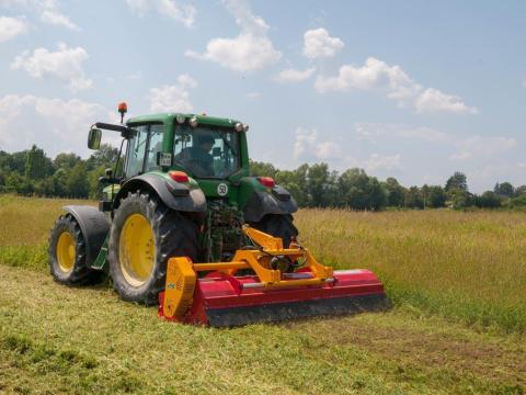 INO DOMINATOR 250 minőségi szárzúzó készletről INO DOMINATOR 250 minőségi szárzúzó készletről
