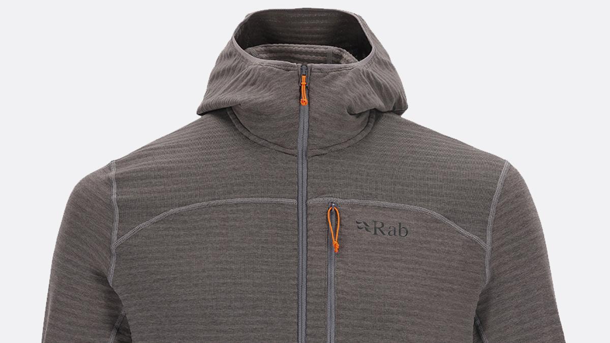 Chaqueta Ascendor Light con capucha de Rab, una prenda muy ligera y versátil