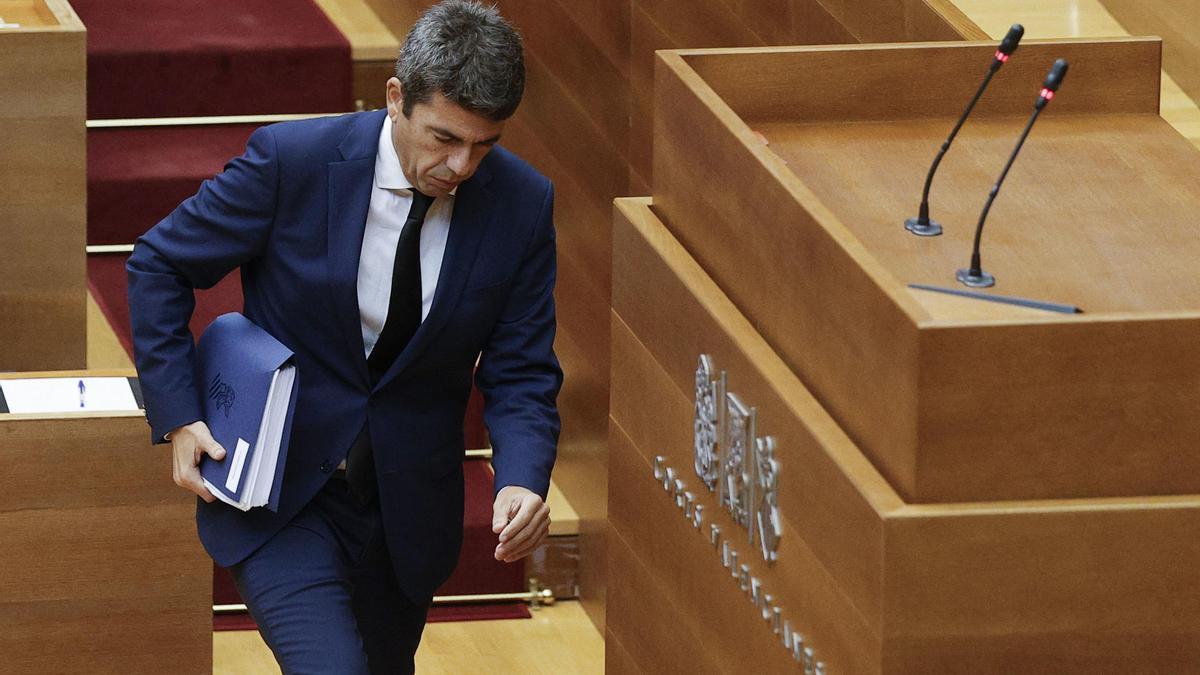 El president de la Generalitat, Carlos Mazón, en su comparecencia en Les Corts en la que explicó lo que hizo el 29 de octubre, día de la DANA