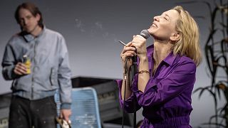 Cate Blanchett protagonizando 'La gaviota' en el Barbican