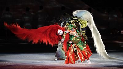 Artistas de Kabuki participam na cerimónia de abertura do Campeonato do Mundo de Rugby antes do jogo do Grupo A no Estádio de Tóquio, 20 de setembro de 2019