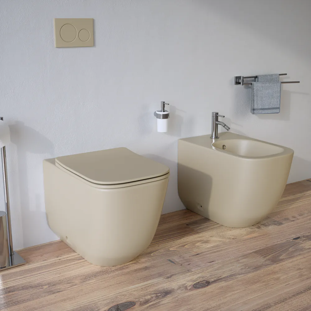 Sanitari filomuro in ceramica khaki opaco vaso tornado silent flush sedile soft-close e bidet | Riga Sanitari filomuro in ceramica khaki opaco vaso tornado silent flush sedile soft-close e bidet | Riga