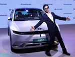 Shah Rukh Khan unveils Hyundai IONIQ 5 at Auto Expo 2023