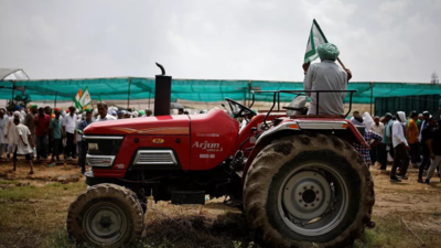 In post-farm stir scenario, netas hitch poll wagons to tractors