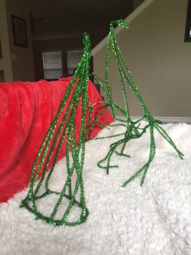 Pipe cleaner Christmas tree STEM