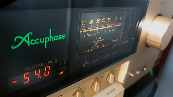 Accuphase E-380 High-end sztereó erősítő teszt - hangzasvilag.hu