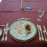 展望レストランキャッスル - 料理写真:鱧と小海老のポッシェ
グリーンアスパラガスのグリルと共に
梅肉入りトマトソース