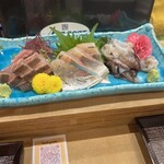 八幡鮨 - イサキ、アジ、生トリガイ、ヒモ