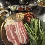 Samgyeopsal × Korean Kogi Seoul Umeda Ohatsutenjin Ten - 