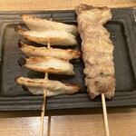 佐賀ふもと赤鶏 酒場 高しな - 串盛り5本中の2本　残りの3本撮り忘れ♡