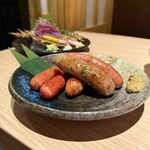 Private rooms Izakaya Sato Enbuefu Hishinagawatawaten - ソーセージ盛り合わせ