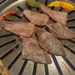 熟成焼肉 八億円 - 