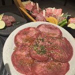 熟成焼肉 八億円 - 