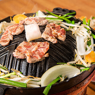 ジンギスカン楽太郎 - 料理写真:焼き風景