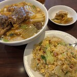 老北京 - 牛バラ麺とチャーハンのセット　