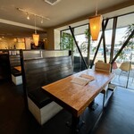 ぶたとら - 店内