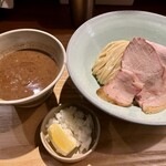 いかれたヌードル フィッシュトンズ - 料理写真: