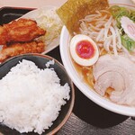 らーめん 与七 - 