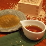 焼肉レストラン三千浦 - 自家搾りのゴマ油は芳香美味。