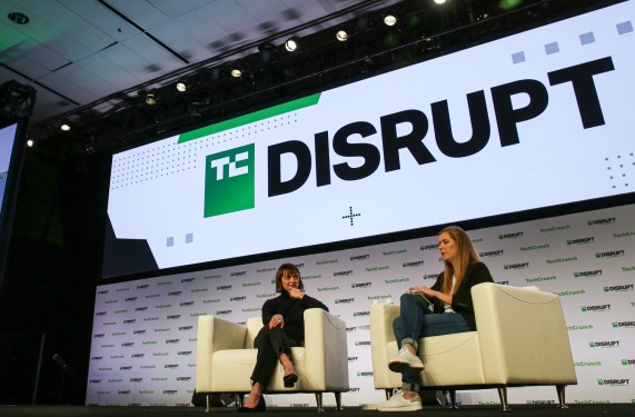 disrupt maisie williams 0929