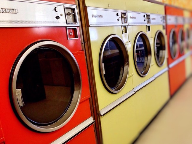 laundromat-928779_960_720