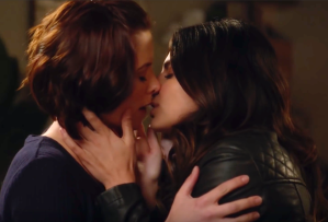 Supergirl Alex/Maggie First Kiss