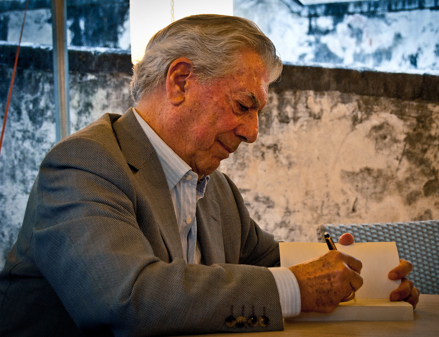 Académico UCSC destaca la vigencia y profundidad de Vargas Llosa