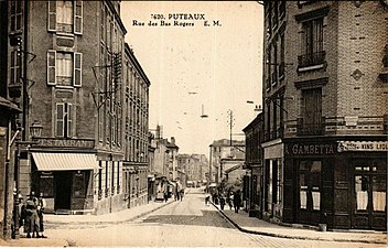 Un restaurant, rue des Bas-Rogers, sur une photographie ancienne.