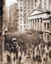 La foule se presse sur Wall Street pendant la panique causée par la crise bancaire d'octobre 1907.