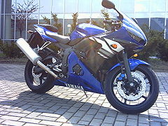 R6 modèle 2004.