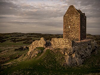 La tour de Smailholm, dans les Scottish Borders (Écosse). (définition réelle 4 608 × 3 456)