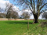 Muur rond de boerderij