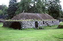 Reconstructed blackhouse.JPG